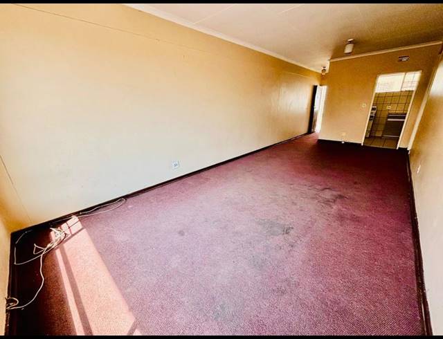 2 BEDROOM APARTMENT FOR SALE IN VANDERBIJLPARK CENTRAL